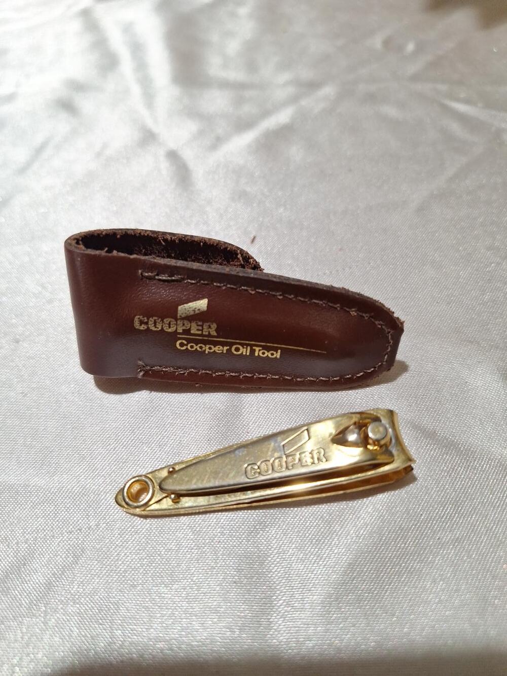 Vintage Cooper Oil Tool Nail Clipper Gold Tone Leather Case Oilfield Advertising